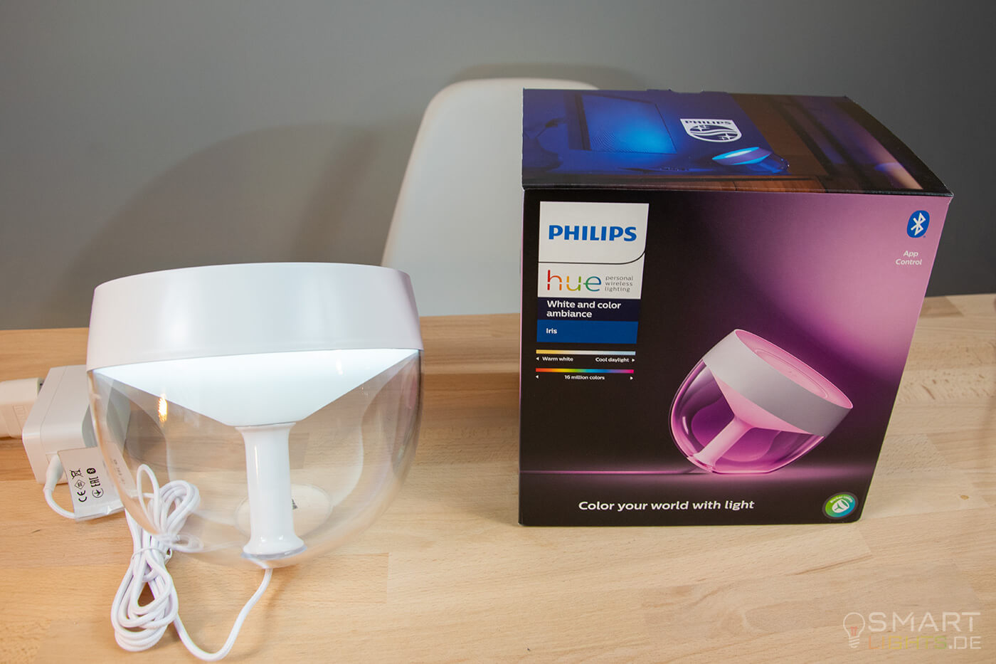 Im Video: Philips Hue Iris Bluetooth-Anbindung heller und 2020 - ausgepackt mit zusätzlicher